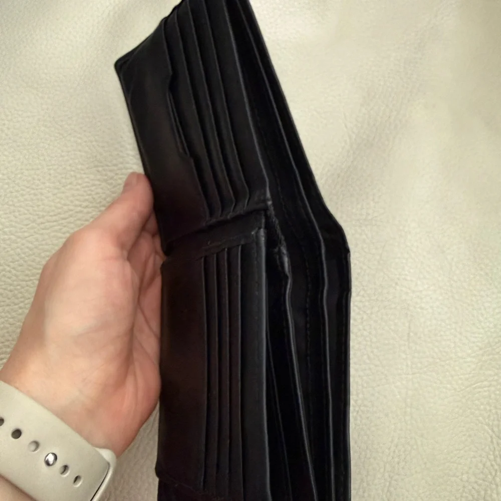 Tumi Delta Global Removable Passcase ID Wallet